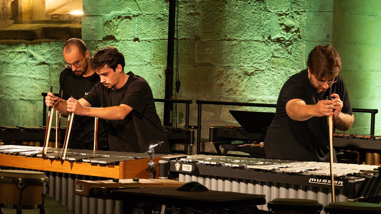 Vasco Mendonça · Small Print