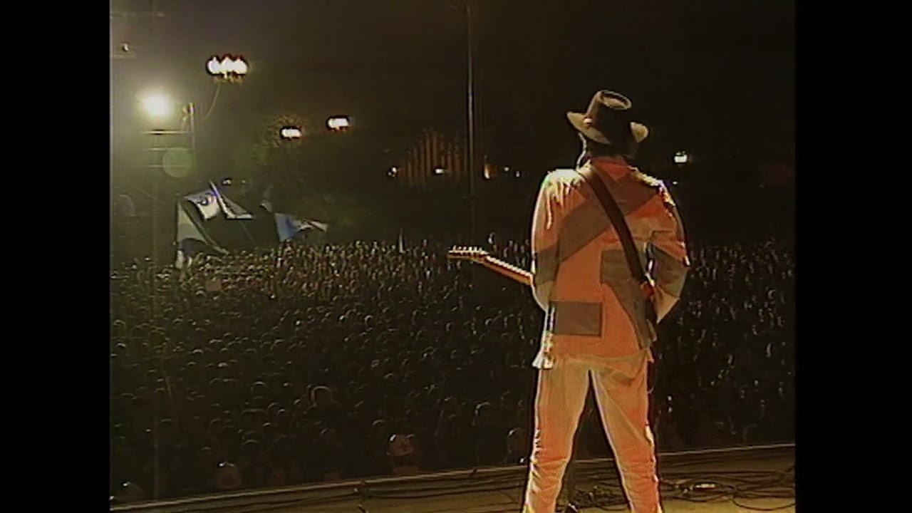 CHARLY GARCÍA - "HIMNO NACIONAL" (En Alta Calidad) - Plaza de Mayo, 2004