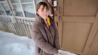 A Russian dwarf girl lives in terrible conditions. We bought a present for her. by VASYA IN THE HAY 673,269 views 3 months ago 11 minutes, 53 seconds