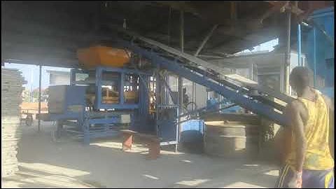 Ghana customer is using QT4-15 fully automatic hydraulic block machine