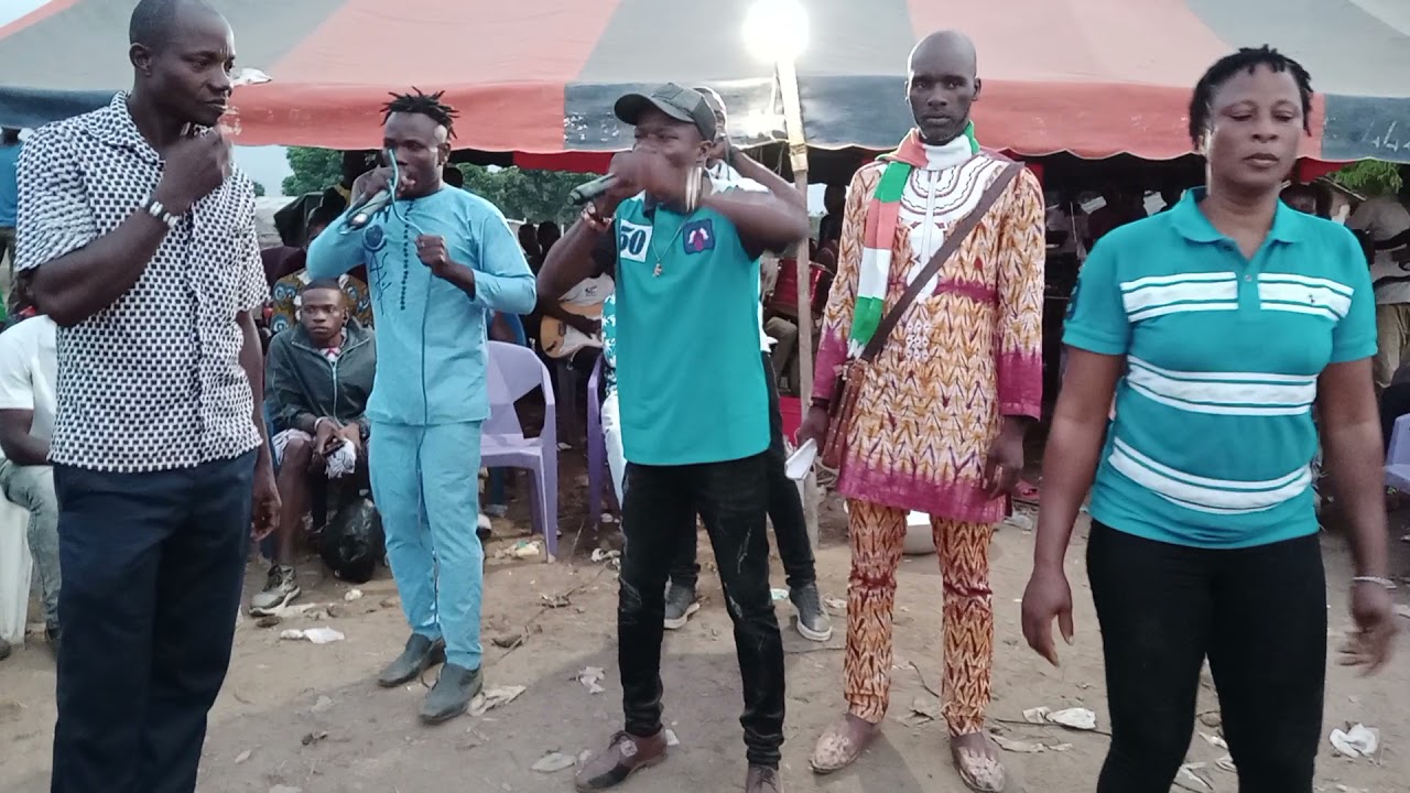 L'artiste Gohi delo le messager de la Marahoue à Encore Frappé sont 8 ème boeufs à Kanzra