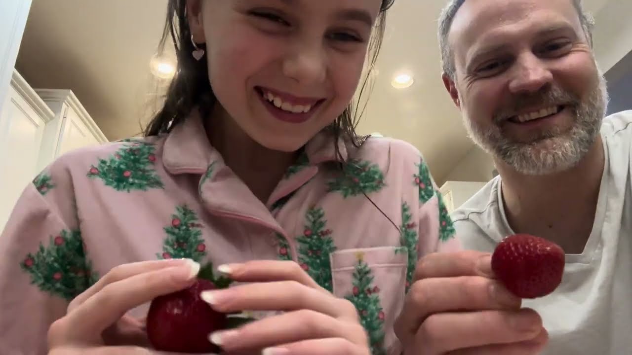 TASTE TEST-A-THON!! Reacting to Driscoll’s Premium Strawberries 