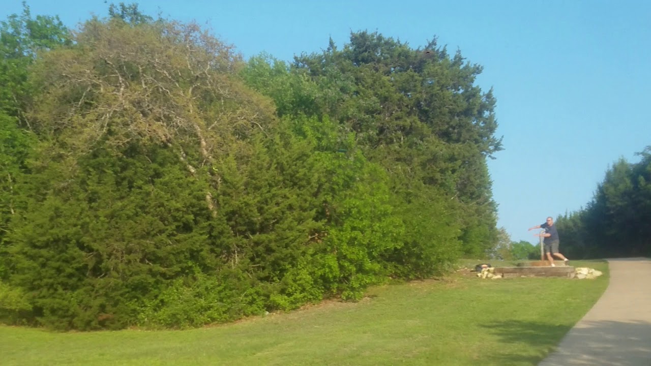 Temple TX Lions Park disc golf 500 foot long shot YouTube
