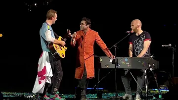 Maa Tujhe Salaam #arrahman live with Chris Martin