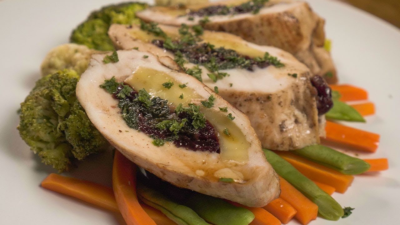 How To Make Mouth-Watering CRANBERRY AND BRIE STUFFED CHICKEN BREAST | Recipes.net