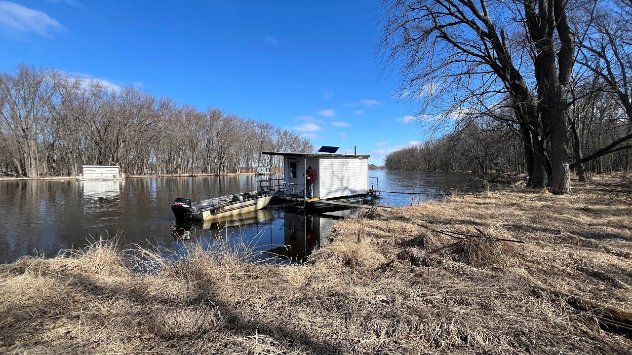 WI Wolf River Raft Fishing