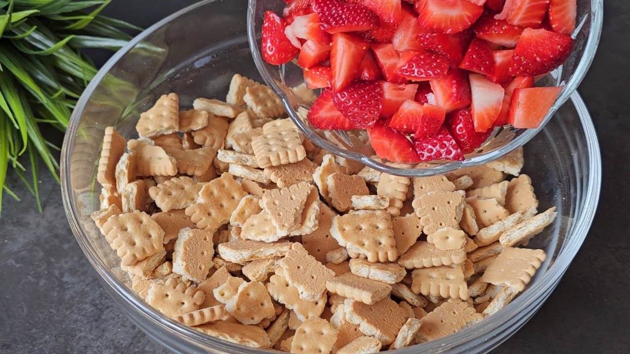 НЕТ ПЕЧИ! Самый быстрый торт в мире, Клубнично-йогуртовый торт, Невероятно вкусный.