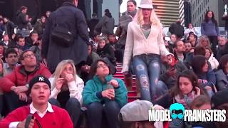 Girl Walks Around NYC With No Pants!