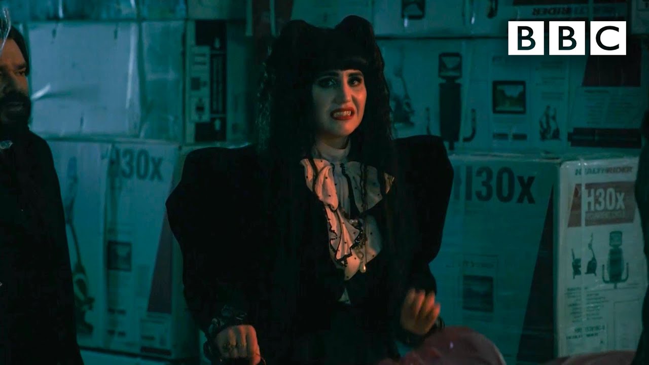 How to catch an ancient vampire | What We Do in the Shadows – BBC