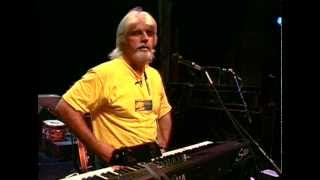 Video voorbeeld van "MUSICMAKERS - Michael McDonald"