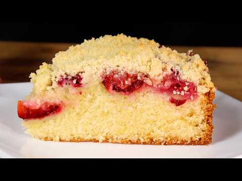 Пирог со сливами и хрустящей посыпкой