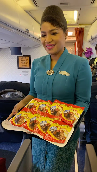 Pramugari Garuda Indonesia asal Timur Indonesia