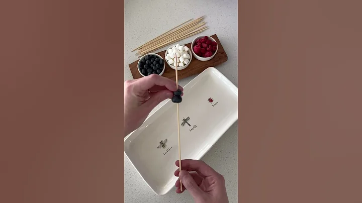 American Flag Skewers🇺🇸 #easyrecipes #fourthofjuly #4thofjuly #easydesserts #fourthofjulyparty