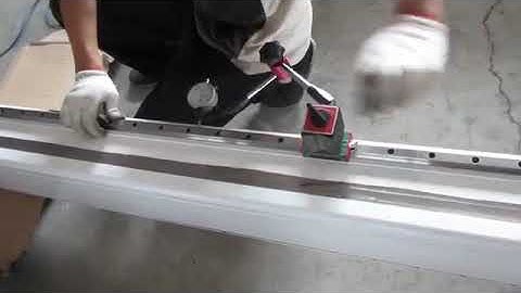 AccTek cnc router machine installation tech-The Verticality of guide rail-how to install guide rails