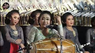 UGET UGET BIKIN GREGET...ASELOLE TAMBAH PEDHOT