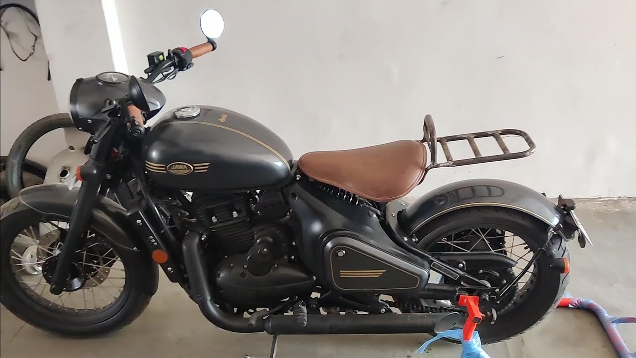 Jawa Perak removable  carrier innovation for single rider on trips