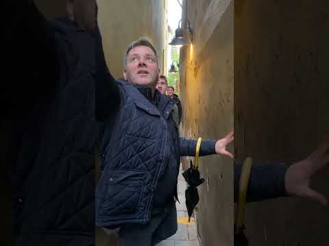 اضيق شارع في العالم 