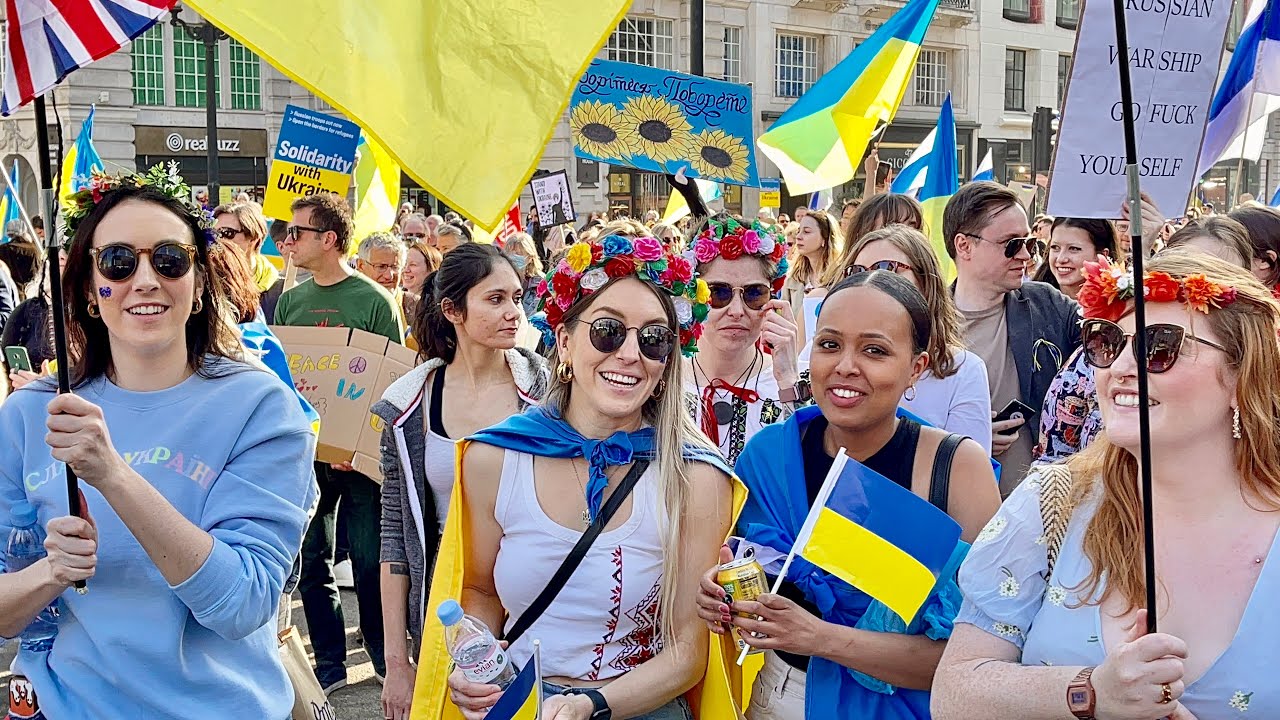 ⁣London Walk | London Stands with Ukraine March | Thousands Gather in London | 26 March 2022