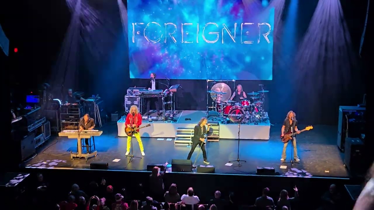 Foreigner - Cold As Ice, Live Fancam, 12/11/25, Wellmont Theater, Montclair, NJ