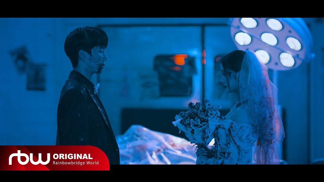 퍼플키스(PURPLE KISS) 'Zombie' Halloween Performance Video