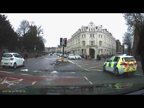 Armed Cyclist tackled by Pedestrians - Cardiff