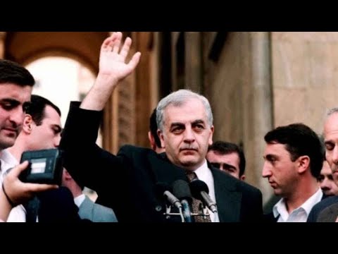 დღეს საქართველოს პირველი პრეზიდენტის, ზვიად გამსახურდიას დაბადების დღეა