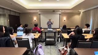 Dr. Henry discussed Common App Essay with students at 2025 Ivymind Summer Essay Camp