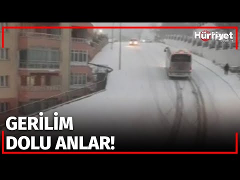 Yolcu Otobüsü Buzlanan Yolda Kaydı! O Anlar Kameraya Yansıdı...