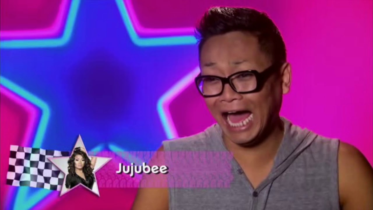 Jujubee laughing at Yara. - YouTube