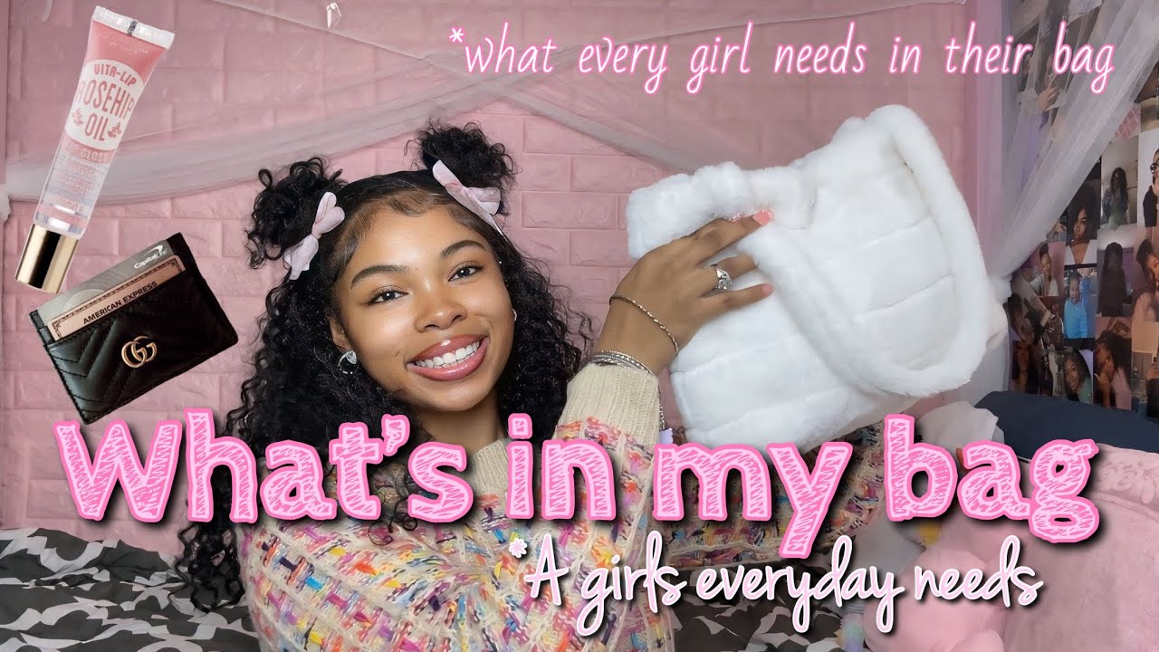 WHATS IN MY BAG *A girls everyday needs||Yana dimension