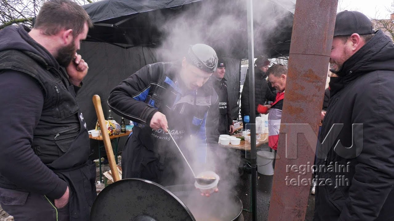 Mikulášská uzená přilákala milovníky polévek do Moravského Žižkova