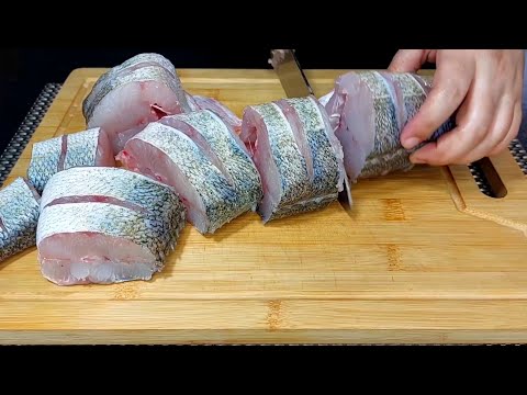 Как пожарить рыбу на воде, без брызг и пригоревшего масла! Хрустящая жареная рыба на сковороде.