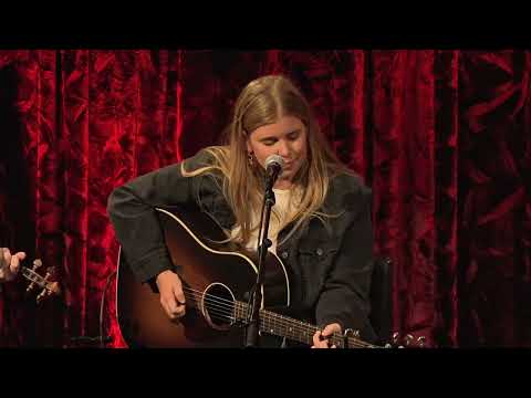 Meg Mcree - Stardust - Live on Southern Rounds