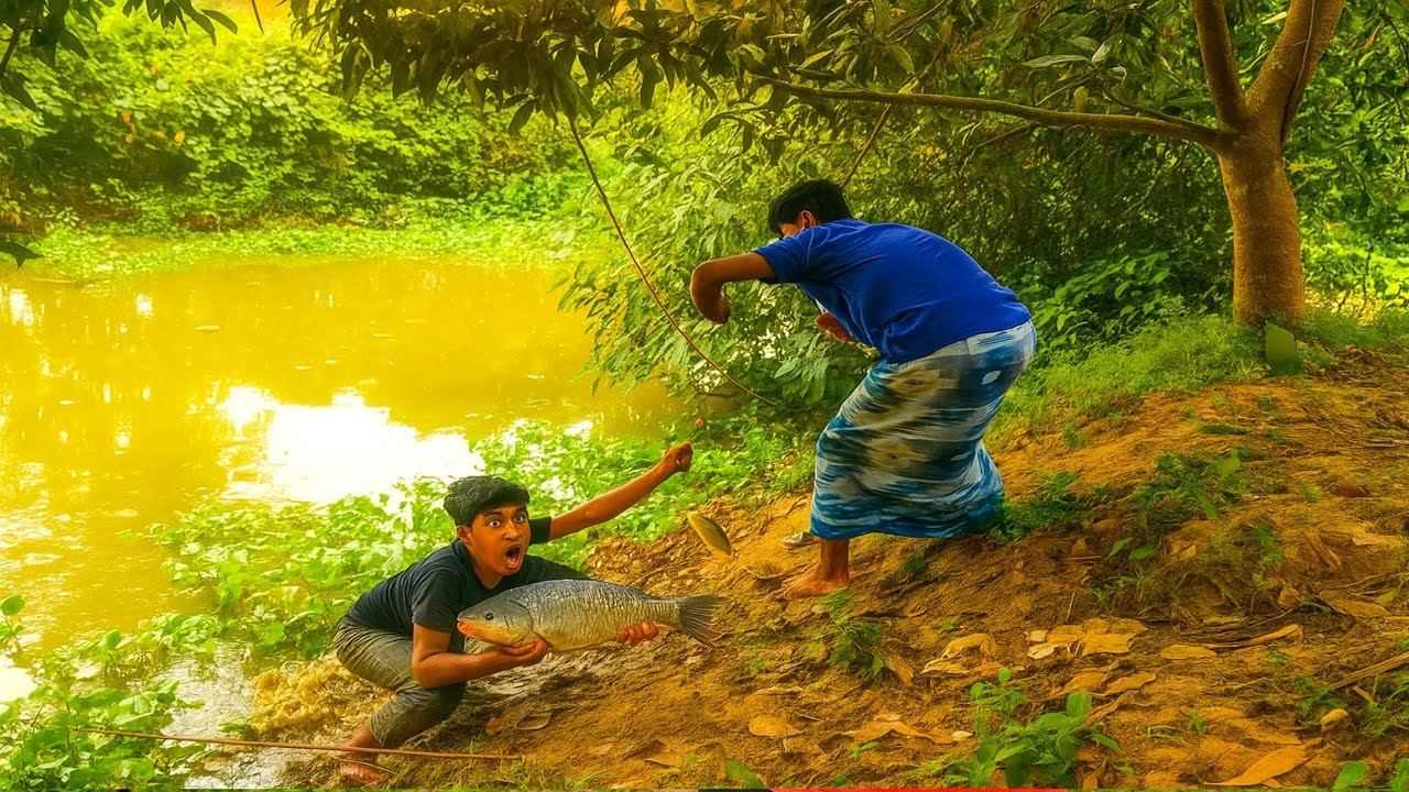 fishing video✅Shocking Fishing Moments! Village Boys Catch Big Fish 🐟