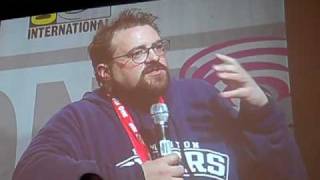 Kevin Smith At WonderCon 2010 (Part 5)
Video by Geeks of Doom Staff Writer Tom Cheredar. Kevin Smith At WonderCon 2010 (Part 5)
