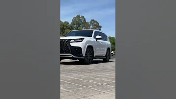 Lexus LX 600 F SPORT Shorts 