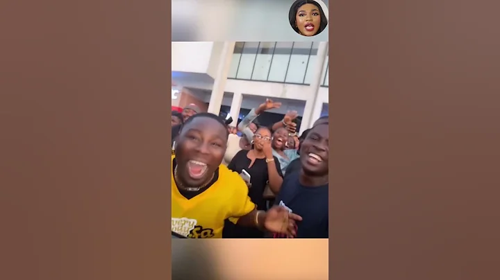 Funke Akindele Surprises fans as she made an appearance in public From the open roof of her suv car