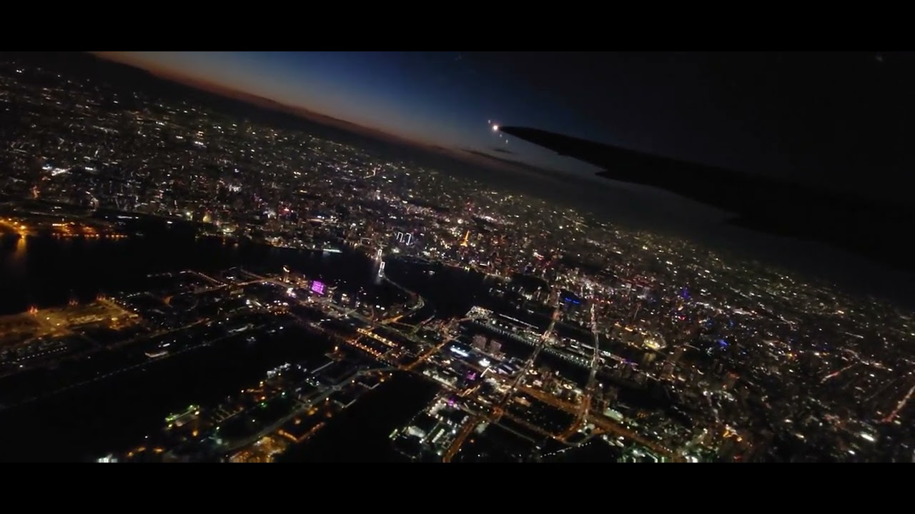 4K】Landing in Tokyo 🛫 Beautiful night view! - YouTube