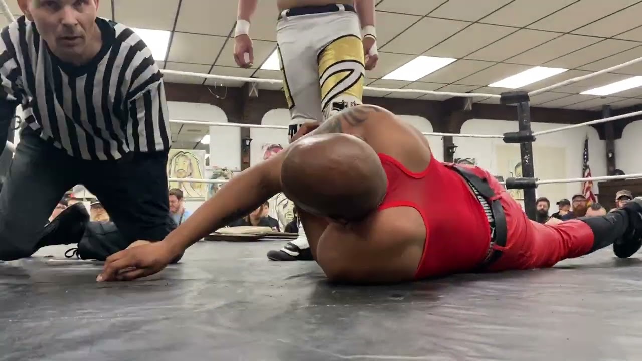 Match 1: Maxxamillion Vs James Fury