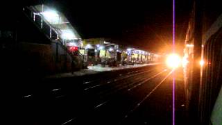 12493 Banglore Rajdhani races past Vidisha at MPS
