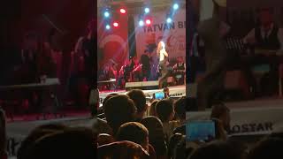 Ebru Yaşar Zehir Oluyor Geceler Tatvan Konseri