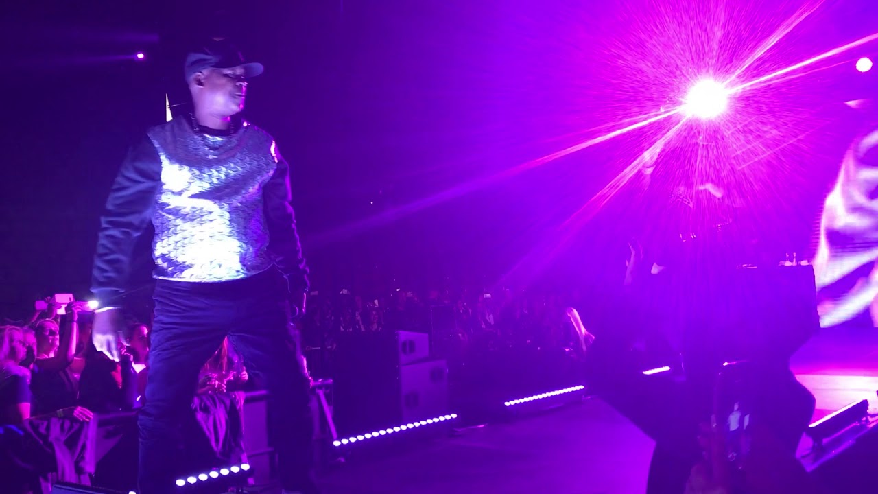 Ver BG The Prince Of Rap - Get The Groove On (We Love The 90s Bratislava 10112017) en YouTube Ver BG The Prince Of Rap - Get The Groove On (We Love The 90s Bratislava 10112017) en YouTube