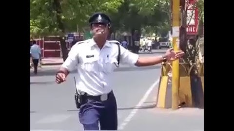 Road traffic control officer - Dancing Style