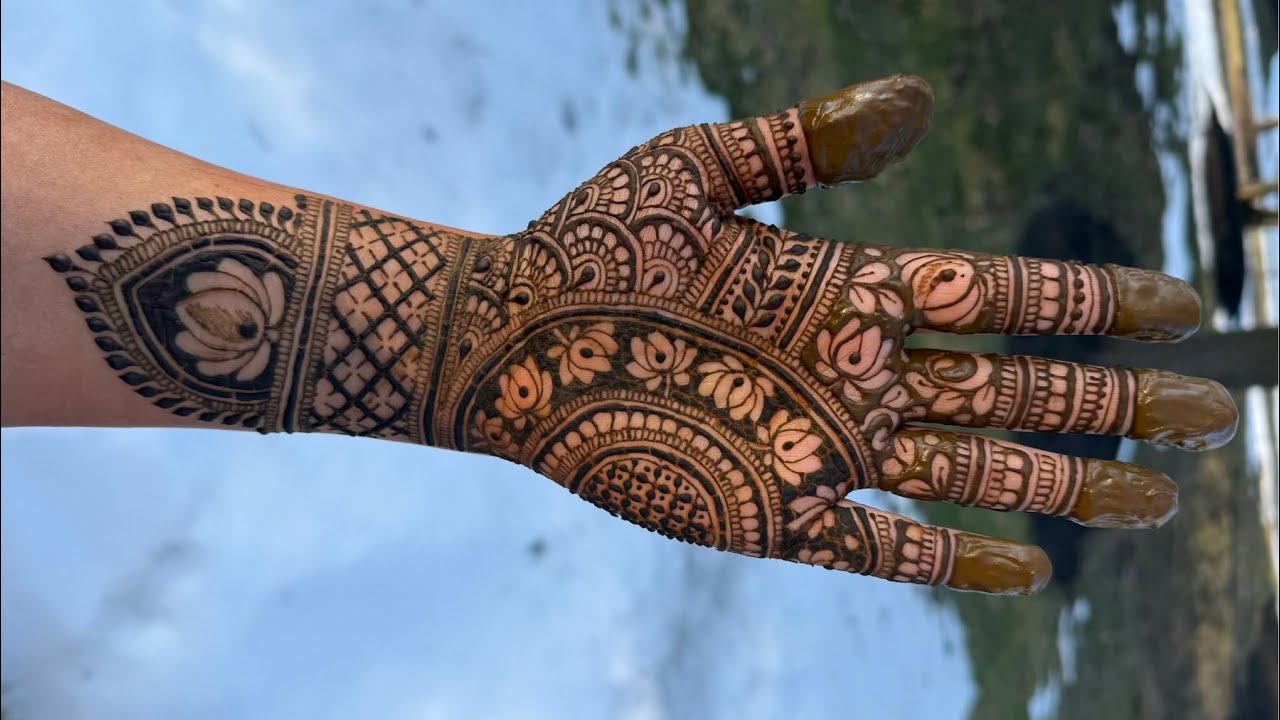 Must-See Lotus Bridal Henna Design for Wedding Season💍Stunning Lotus Mehndi for Brides Bridal Design