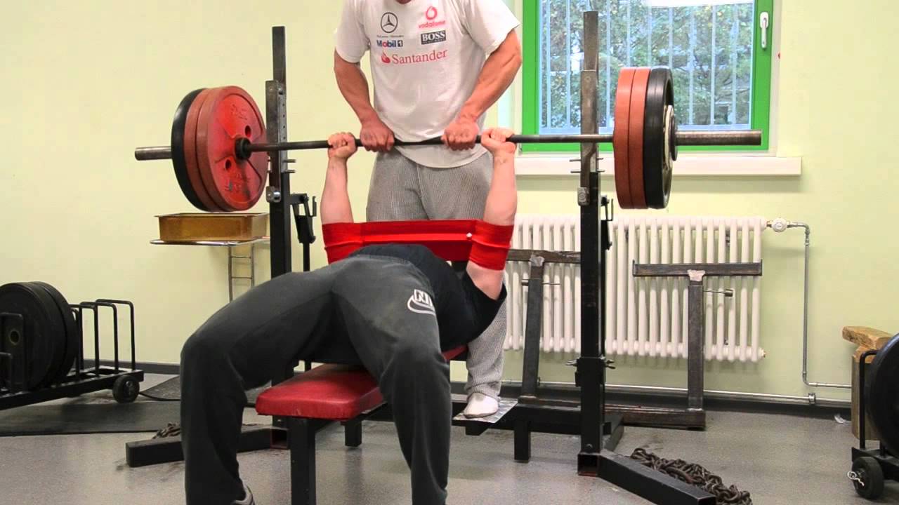 Bankdrücken mit engem Griff / Close Grip Bench Press + Slingshot YouTube