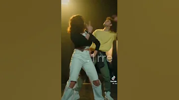 رقص تولغا مع اخت امير من مسلسل اخوتي 