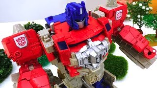 Игры с Трансформерами - Оптимус Прайм спасает Бамблби от Десептиконов! Игры с Трансформерами - Оптимус Прайм спасает Бамблби от Десептиконов!