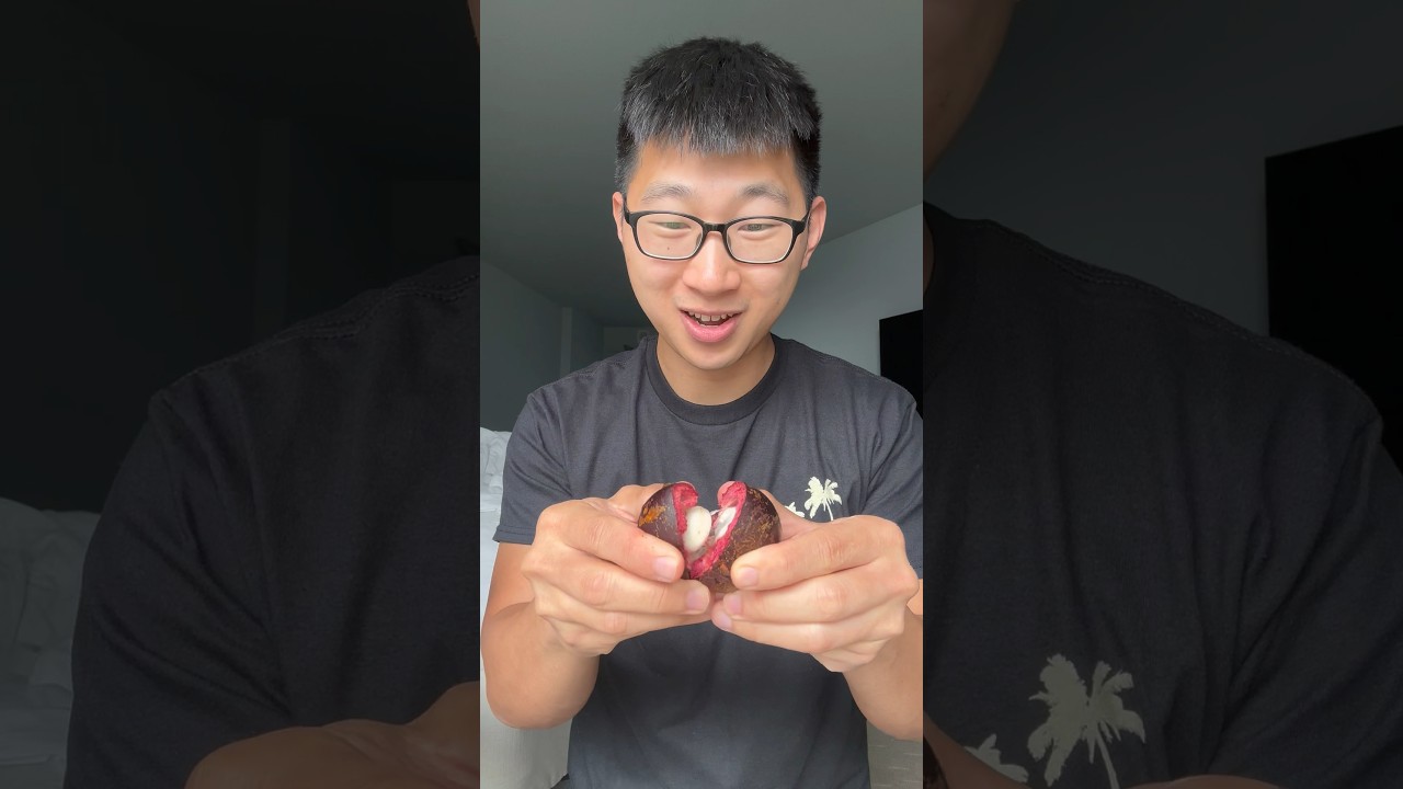 I just discovered the Fastest way to open a Mangosteen! 