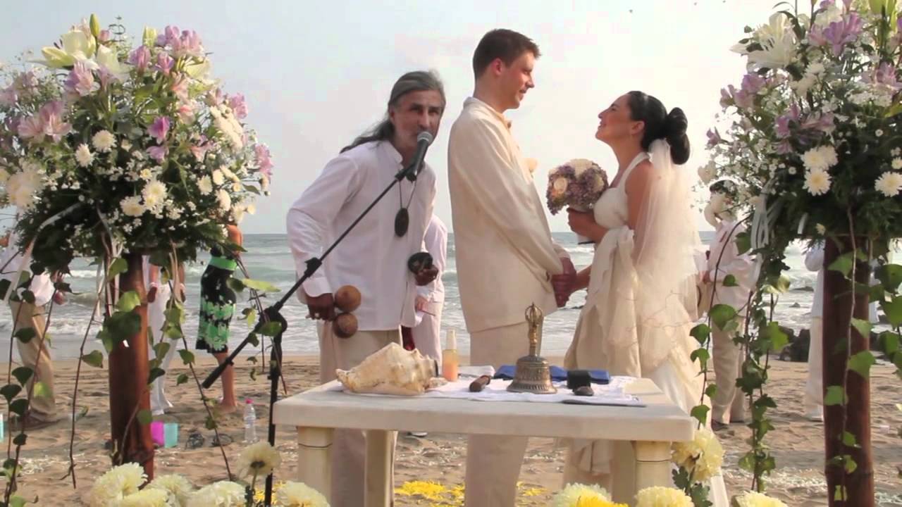 CEREMONIA DE BODA ESPIRITUAL CONDUCIDA POR UN CHAMAN EN TRONCONES