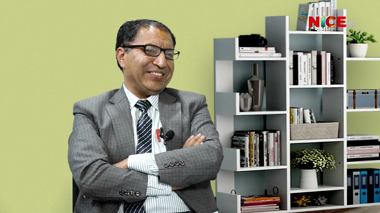 "जोकरलाई भ्यक्सेक्टोमी गर्दिन्छु अब, यो त जोकर उत्पादन गर्ने कम्पनी भो बा ! " -श्रीकृष्ण सिम्खडा